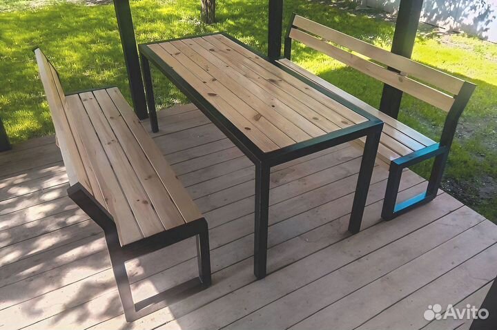 Деревяный стол