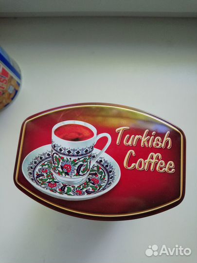 Пустые банки от кофе Турция, от орехов США