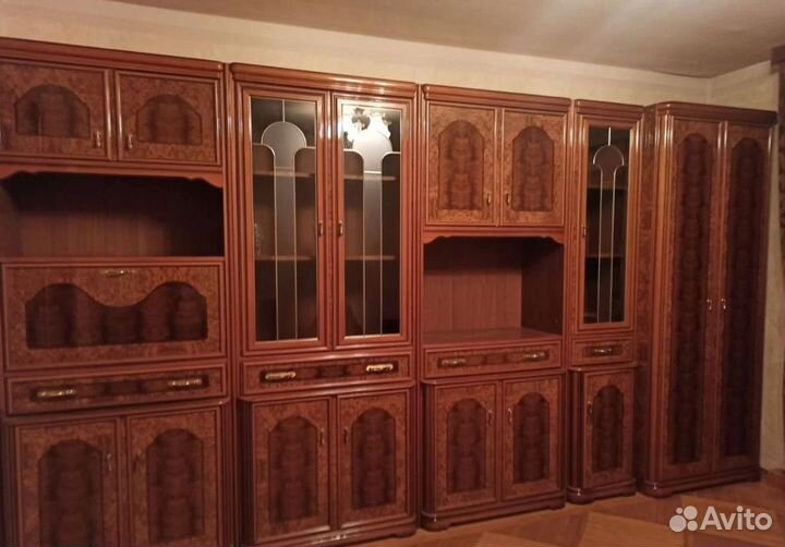 Стенка, массив, пр-во Италия