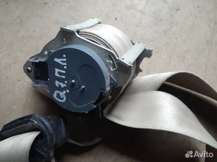 Ремень безопасности Audi Q7 4L