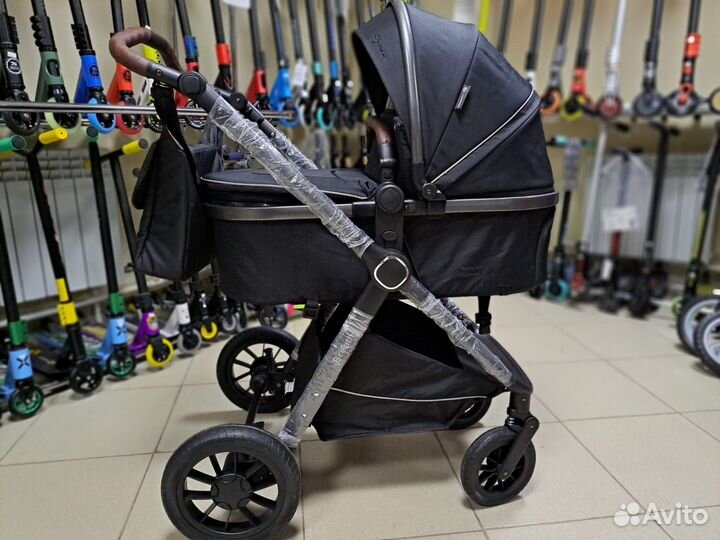 Коляска 3 в 1 luxmom A4 черная