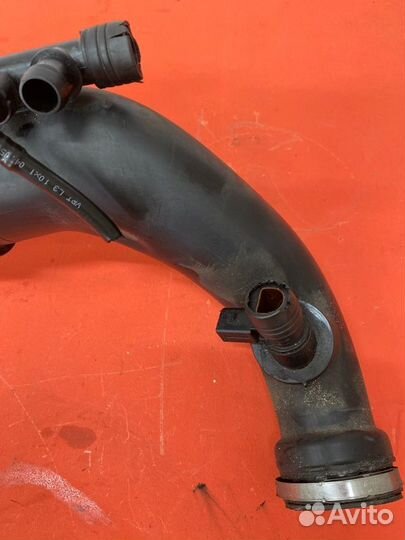 Патрубок воздушного фильтра Mercedes Benz C-Class