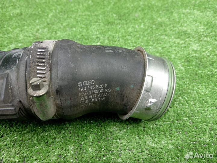 Патрубок интеркулера 1K0145840R VAG Audi Volkswagen Passat b7 Alltrack Q3 8U A3 8P Tiguan 8U
