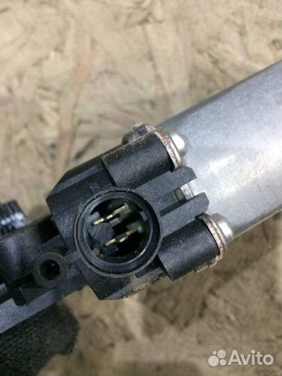 Моторчик стеклоподъемника Hyundai Grandeur