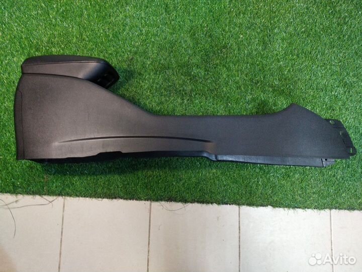 Центральная консоль Kia Ceed хэтчбек 5дв. 1.6 2008