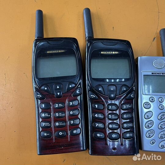 Старые редкие телефоны