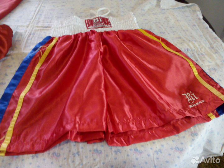 Боксерские шорты - 2, майка -1 everlast S