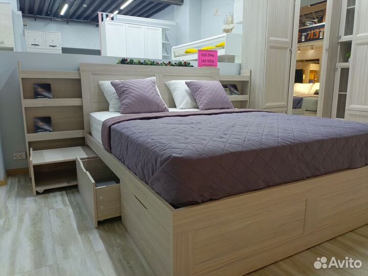 Спальный гарнитур