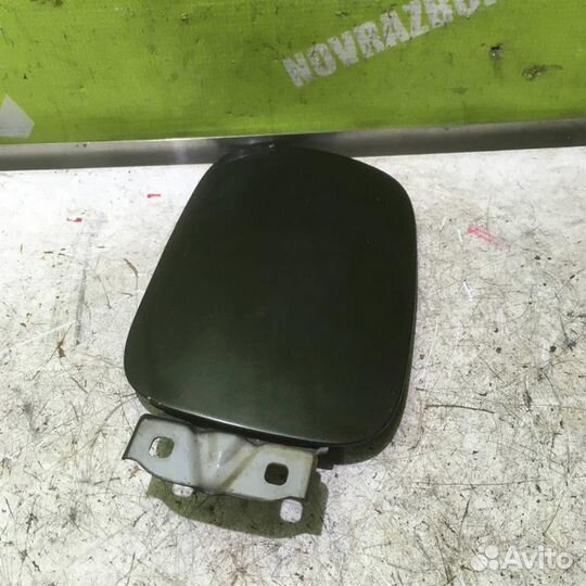 Лючок бензобака Вольво C40