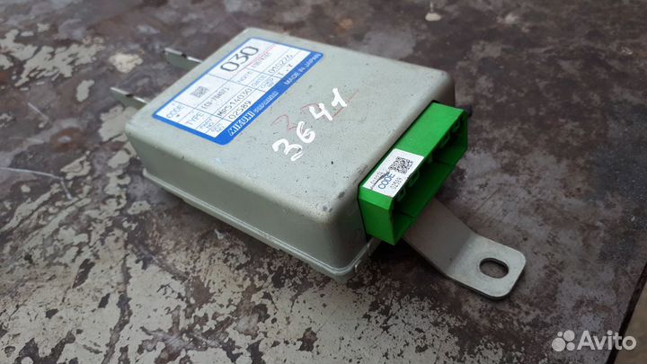 Блок управления заслонкой- Mitsubishi Lancer Cedia