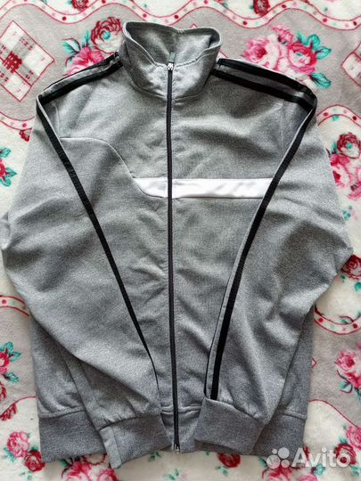 Спорт. костюм муж. 46-48 новый