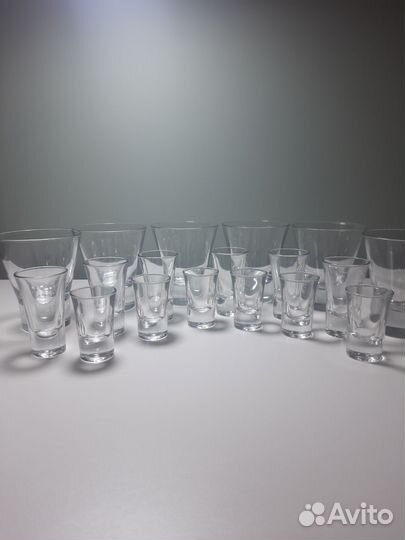 Набор бокалов и рюмок