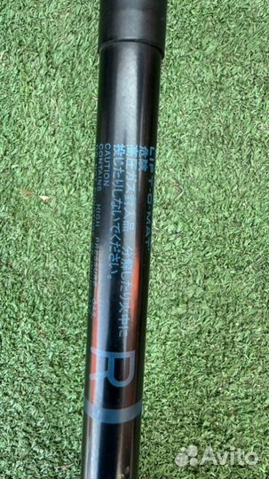 Амортизатор капота Lexus Gs450H GWL10 2ZR-FXE 2013