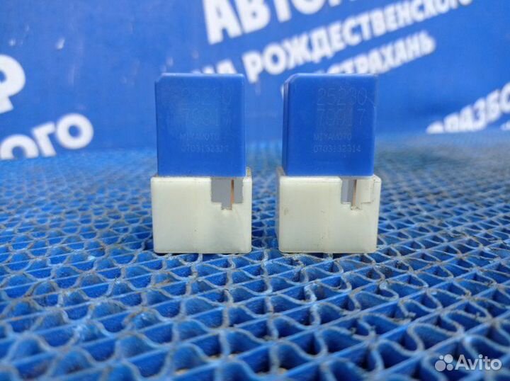 Реле Nissan Teana J32 седан 2009