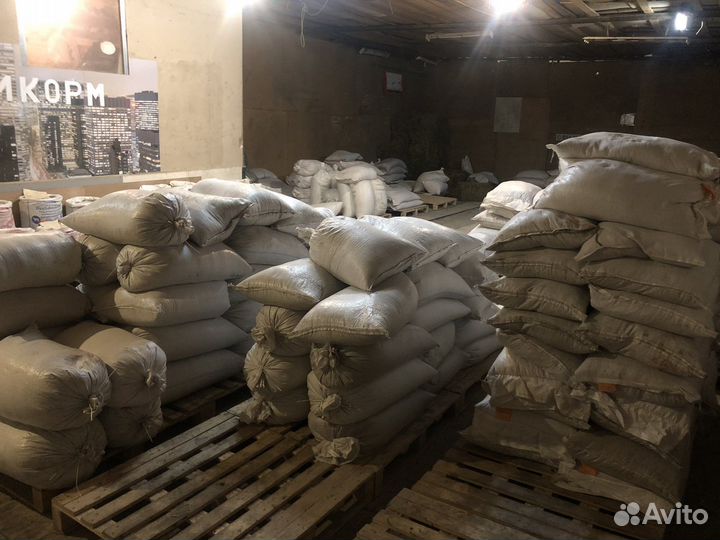 База комбикормов и зерна на Молочке Автозавод