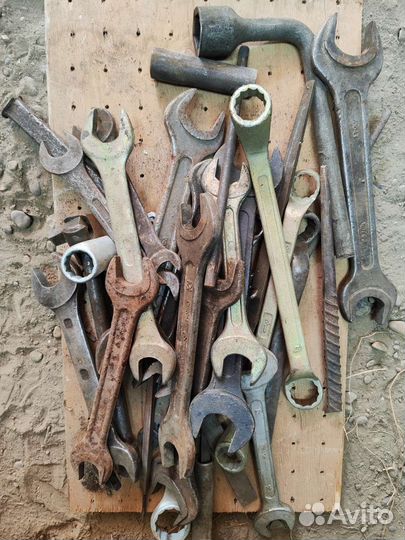 Ключи и шприцы для смазки СССР