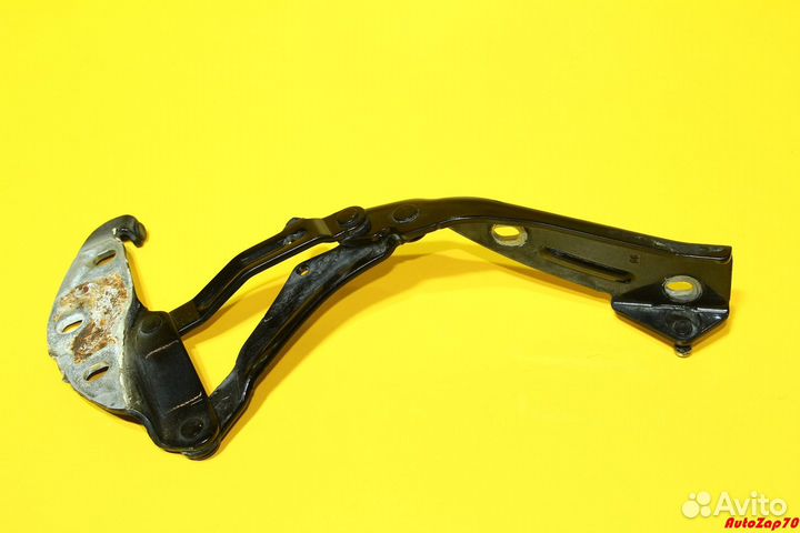 VW Phaeton Петля капота правая