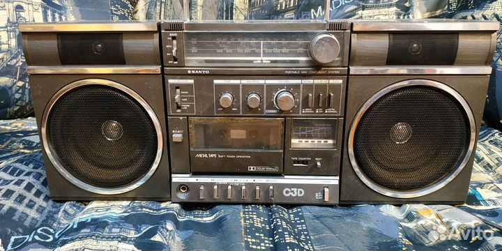 Кассетный магнитофон sanyo