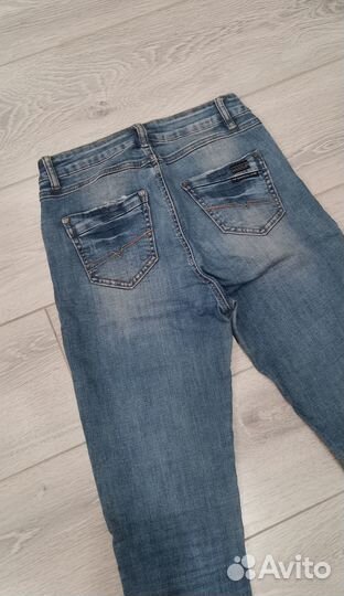 Джинсы женские