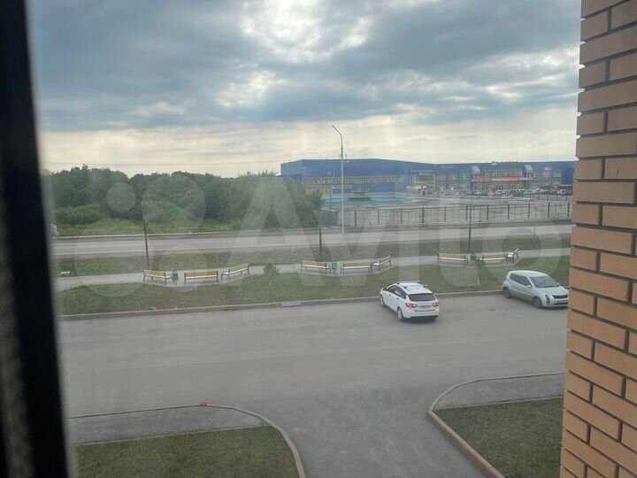 3-к. квартира, 80,9 м², 2/5 эт.