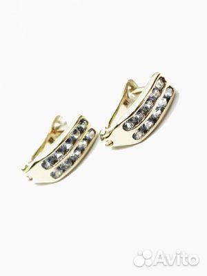 Золотые серьги с камнем