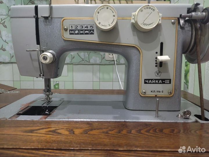 Швейная машинка Чайка 3