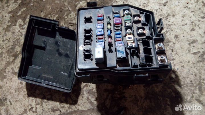 Блок предохранителей на Хонда Цивик 5д 08г