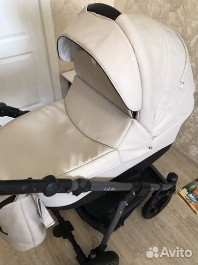 Коляска 3 в 1 Legacy Laura экокожа