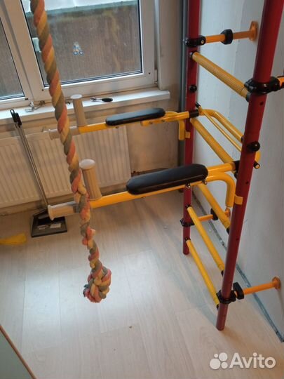 Шведская стенка турник брусья, кольца трапеция