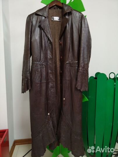 Кожаный плащ женский