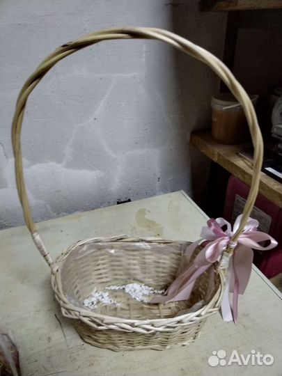 Корзина плетеная