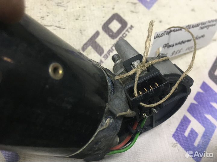 Моторчик стеклоочист. передний Фольксваген Бора