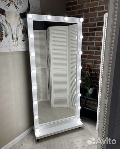 Зеркало гримерное