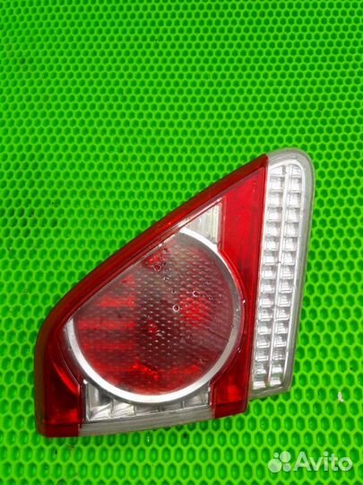 Фонарь внутренний левый Toyota Corolla 151 1ZR-FE