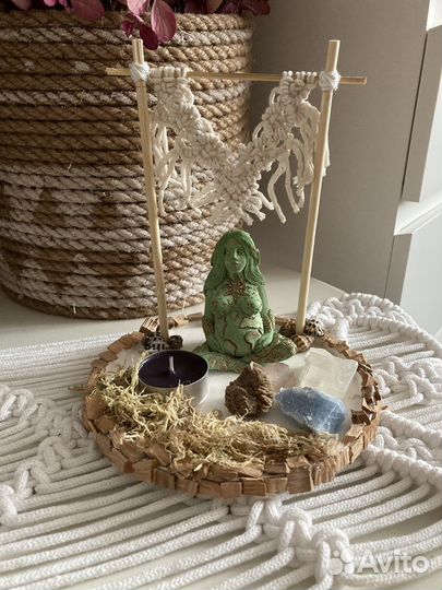 Мать-земля статуэтка