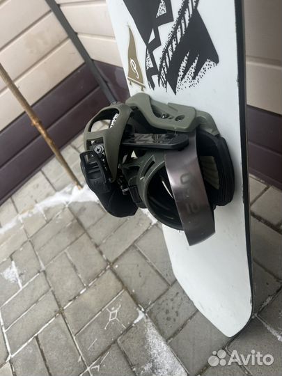 Сноуборд bataleon