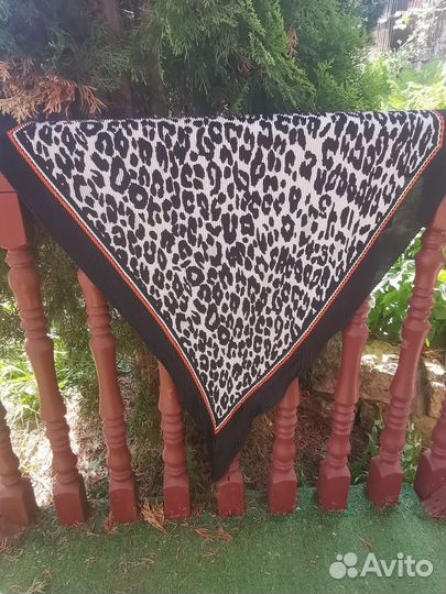 Большой красивый платок Гофре