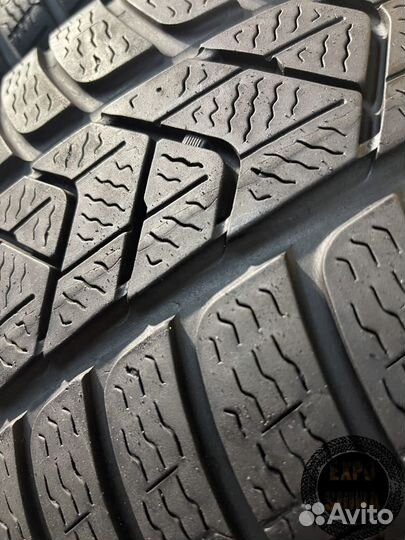 Pirelli Winter Sottozero 3 215/55 R17 98V