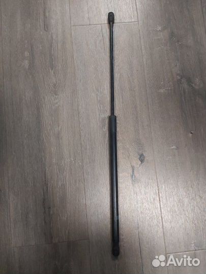 Амортизатор капота левый Mercedes Gl 500 4Matic