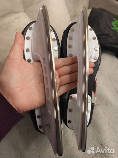 Коньки хоккейные 38