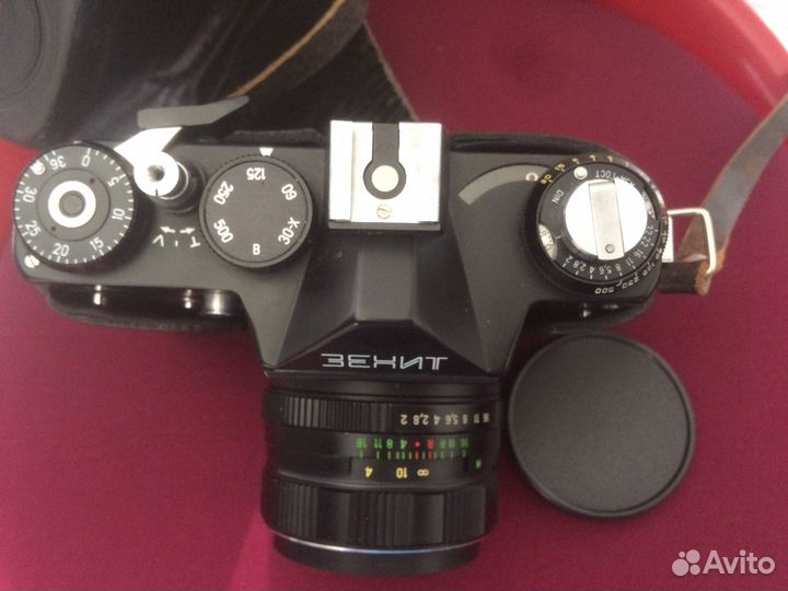 Объектив Юпитер 37А; «Зенит»фотоаппарат