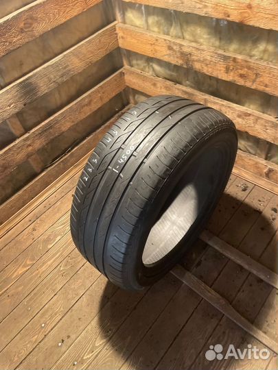 Bridgestone Turanza T001 235/45 R17