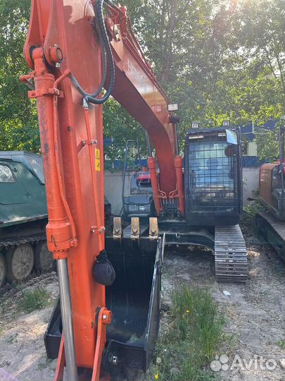 Гусеничный экскаватор Hitachi ZX130-5G, 2021