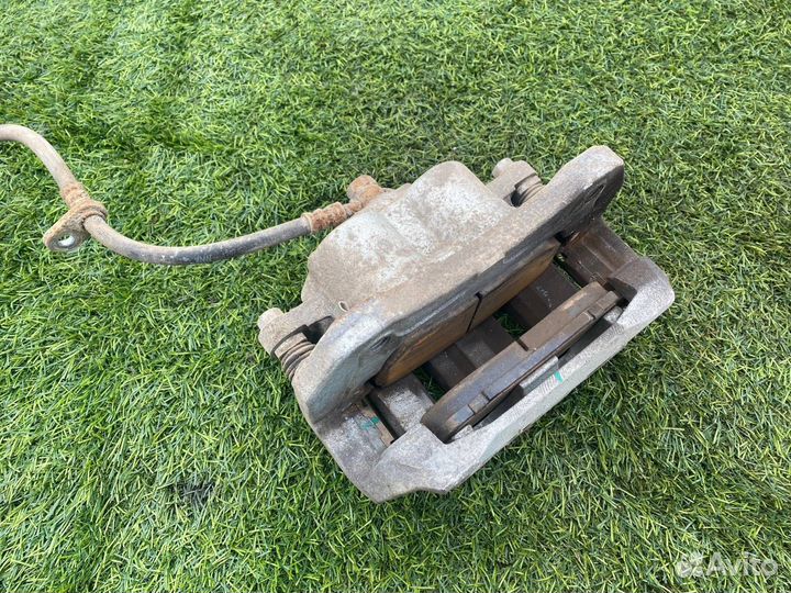 Тормозной суппорт передний правый Haval F7