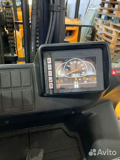 Вилочный погрузчик Hyundai 30D-9E, 2023