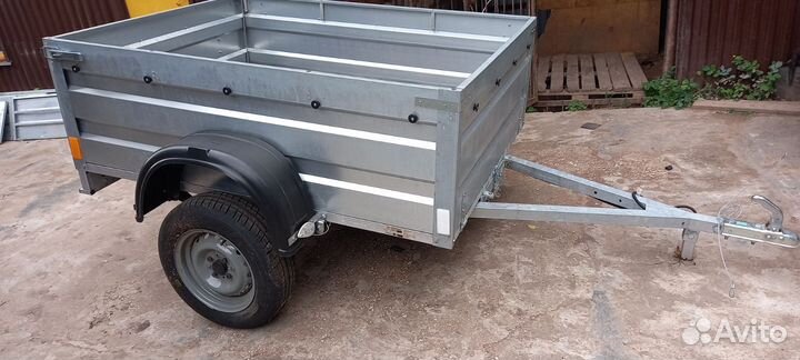 Прицеп на легковой автомобиль