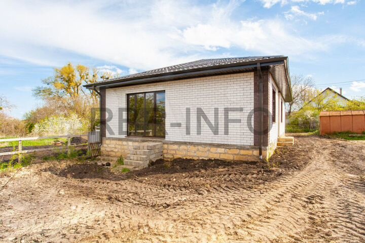 Дача 100 м² на участке 4 сот.