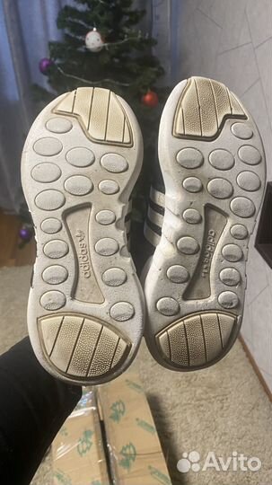 Кроссовки adidas