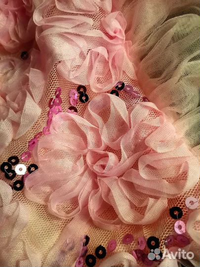 Роскошное платье для собаки миниатюрной породы