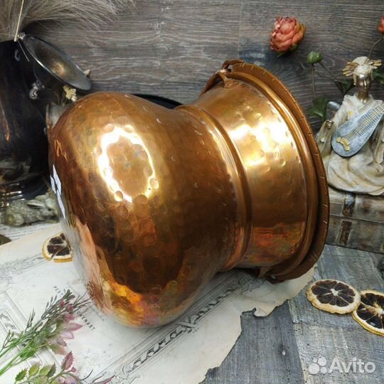 Антиквариат из Европы. Большое медное кашпо
